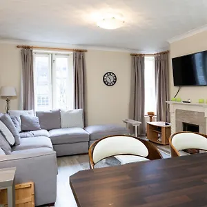 Fantastic 2bd In The Location In Apartment